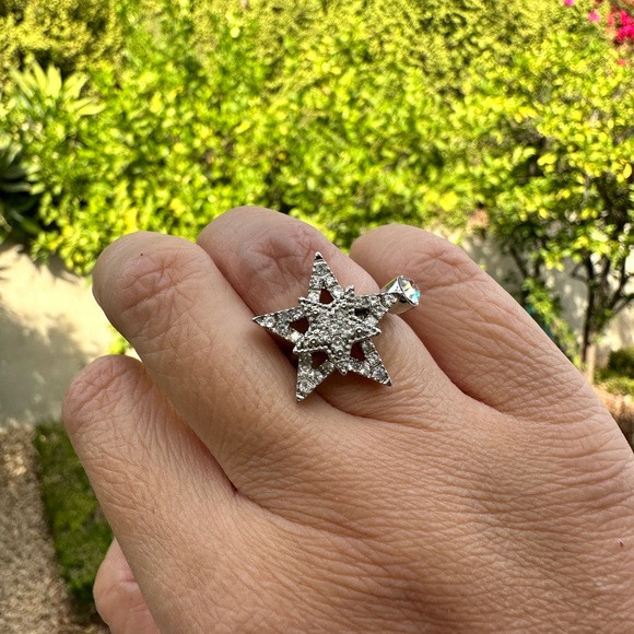 BR Rhinestone Star Ring - Picture 4 of 7